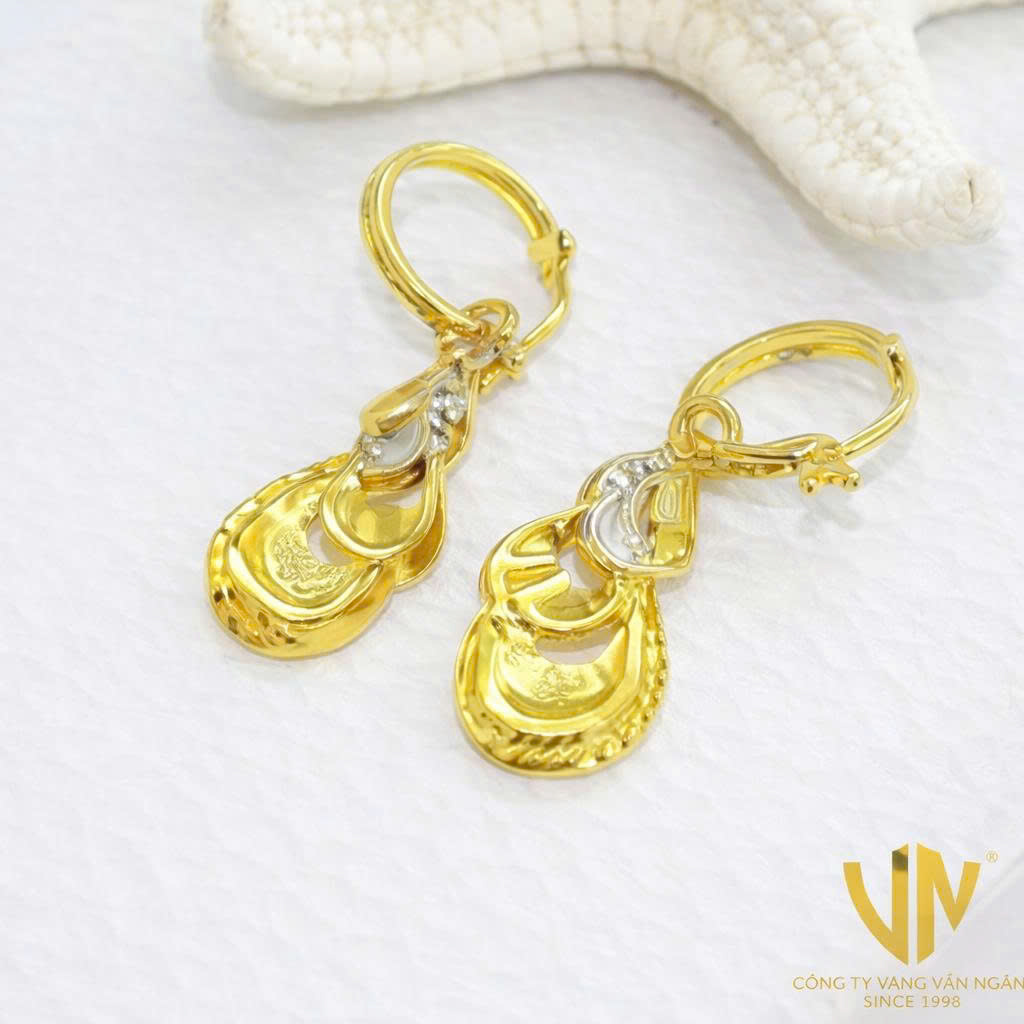 Vàng 18k là gì? Có phải là vàng tây không?